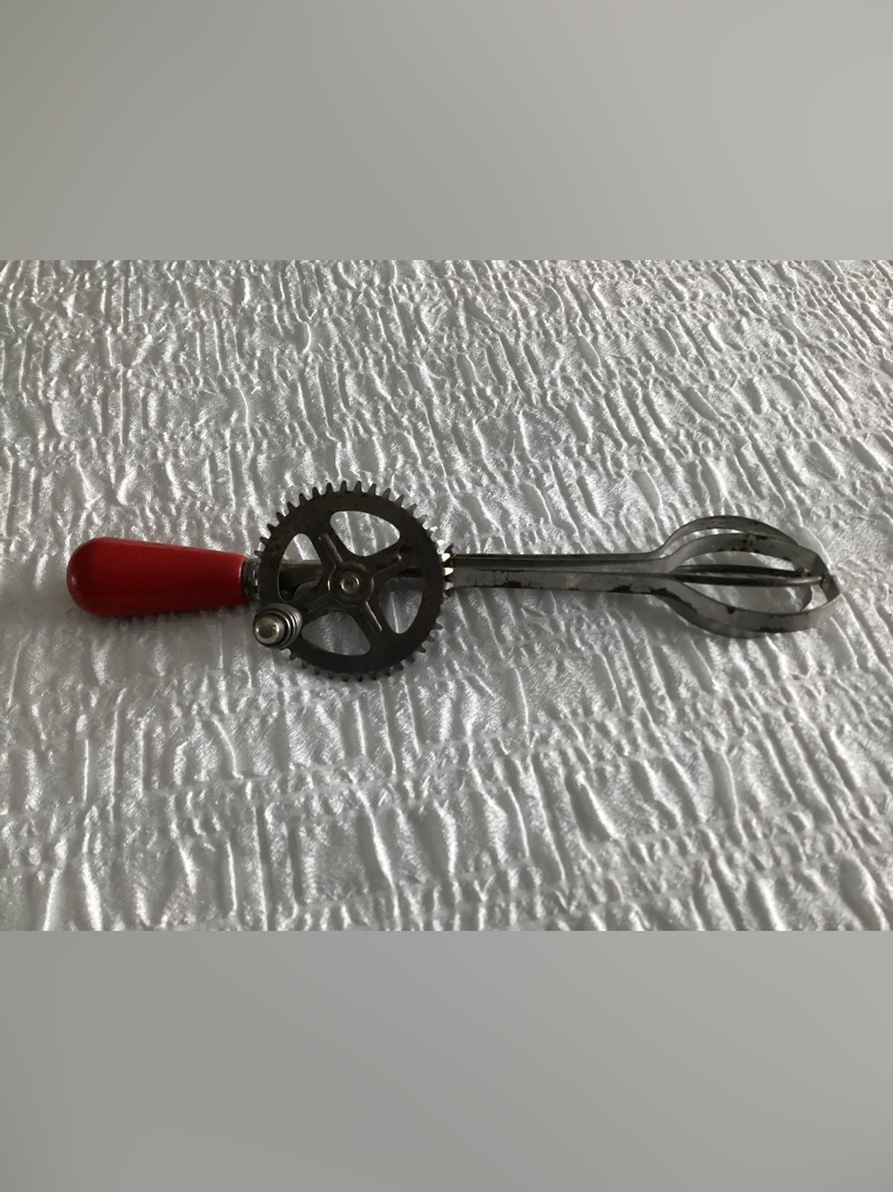 Vtg.manual mechanical hand-crank egg beater (Rotary Beater)